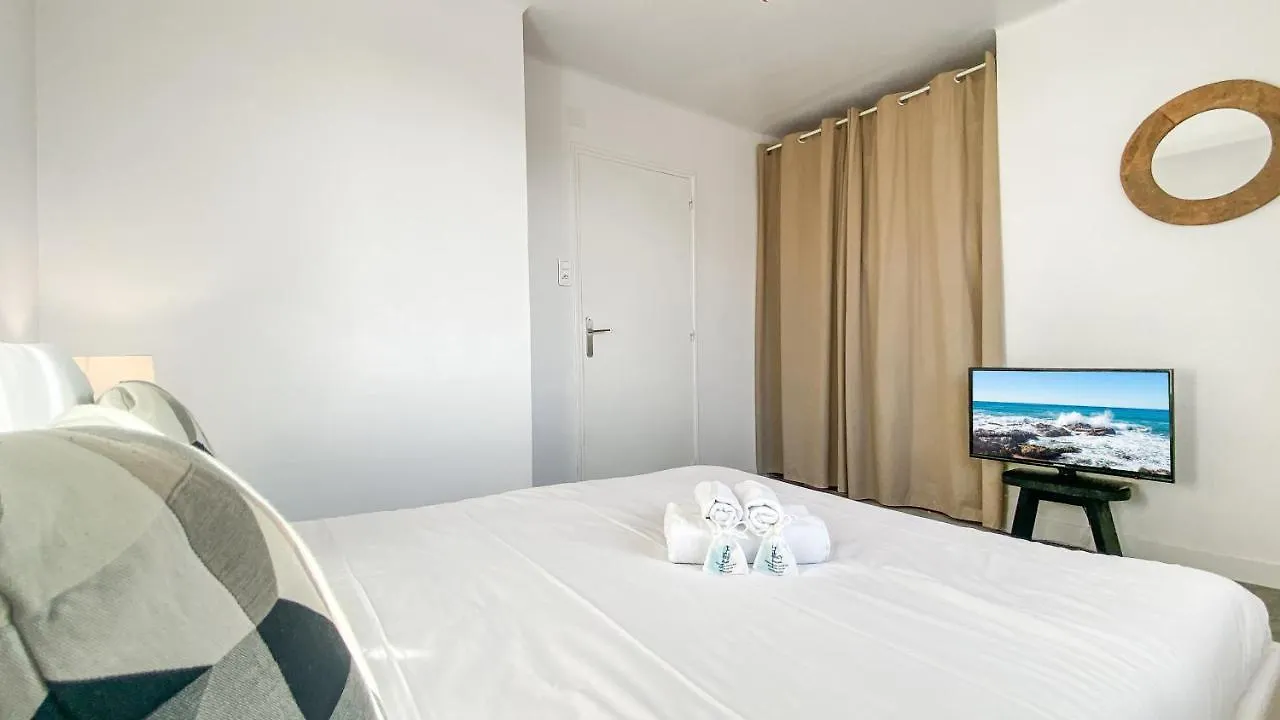 Homey Hanna - Au Pied Du Tram / Parking Gratuit / Balcon Prive / Wifi Gratuit Annemasse 0*,
