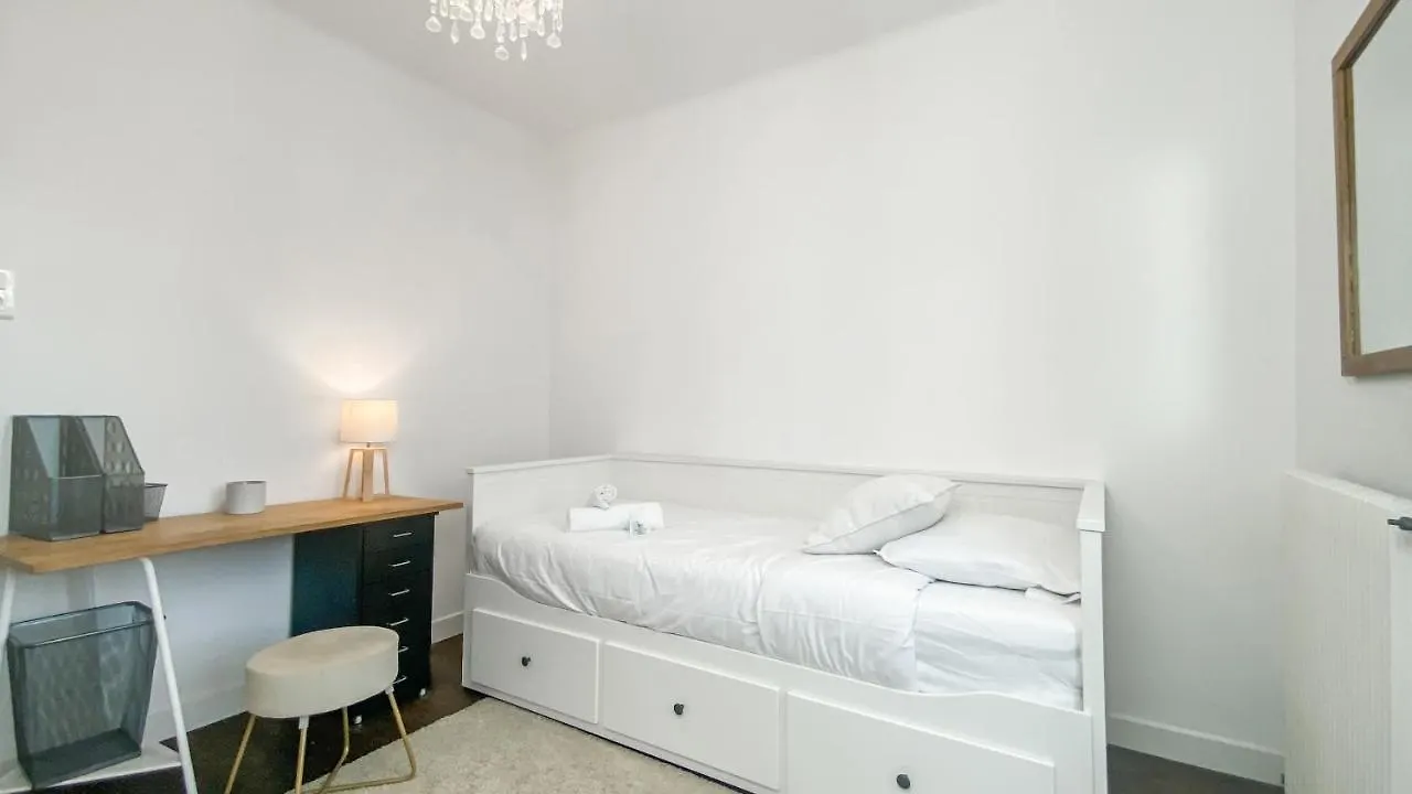 Homey Hanna - Au Pied Du Tram / Parking Gratuit / Balcon Prive / Wifi Gratuit Annemasse 0*,